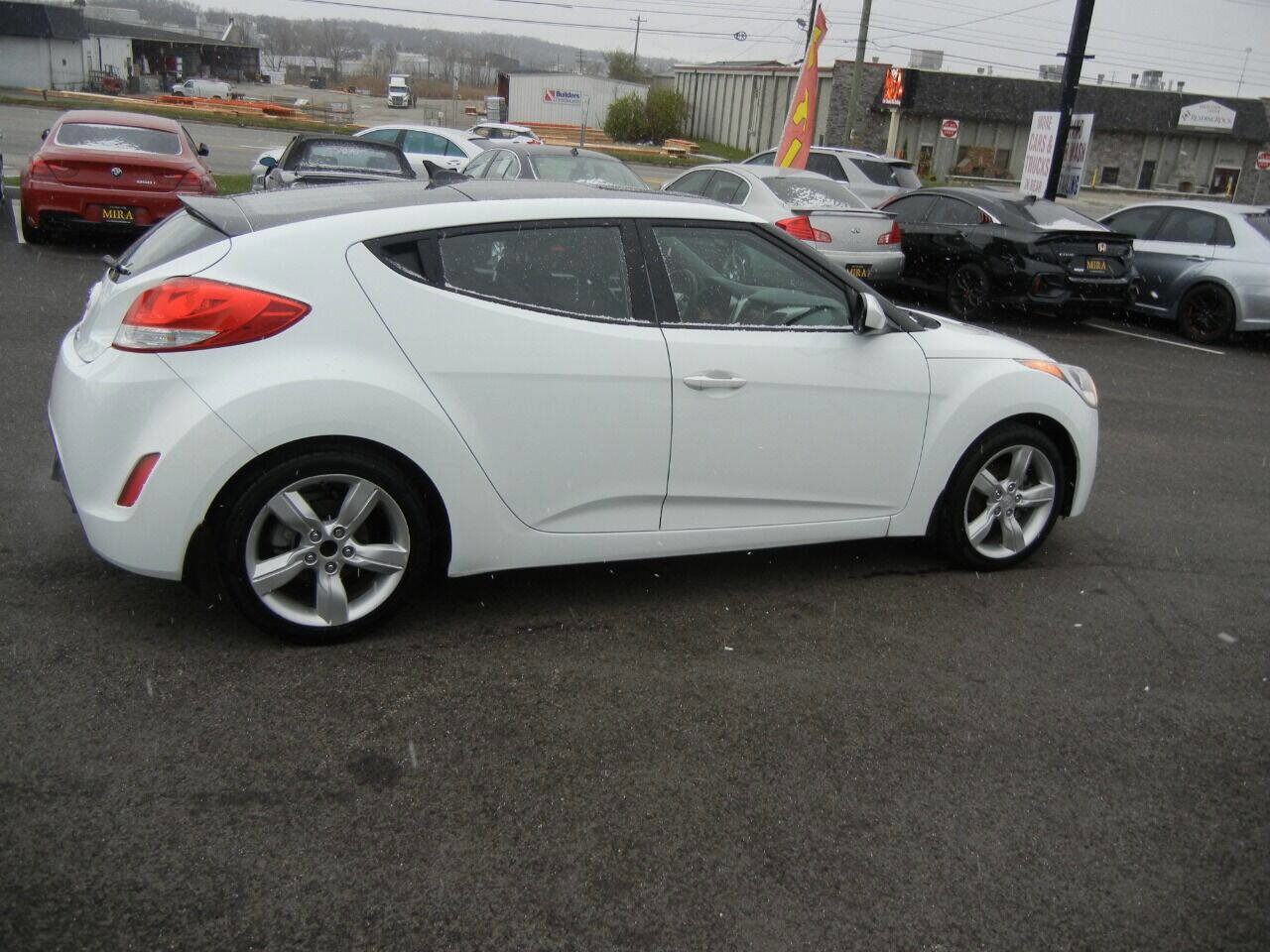 Used 2013 Hyundai Veloster image 54