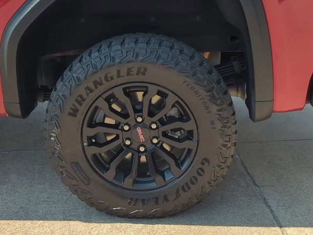 Certified 2023 GMC Sierra 1500 AT4X image 9