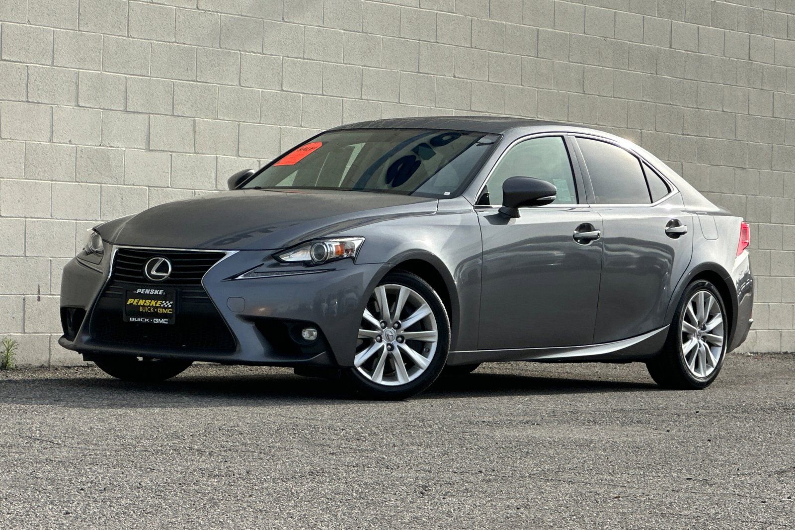 Used 2016 Lexus IS 200t image 8