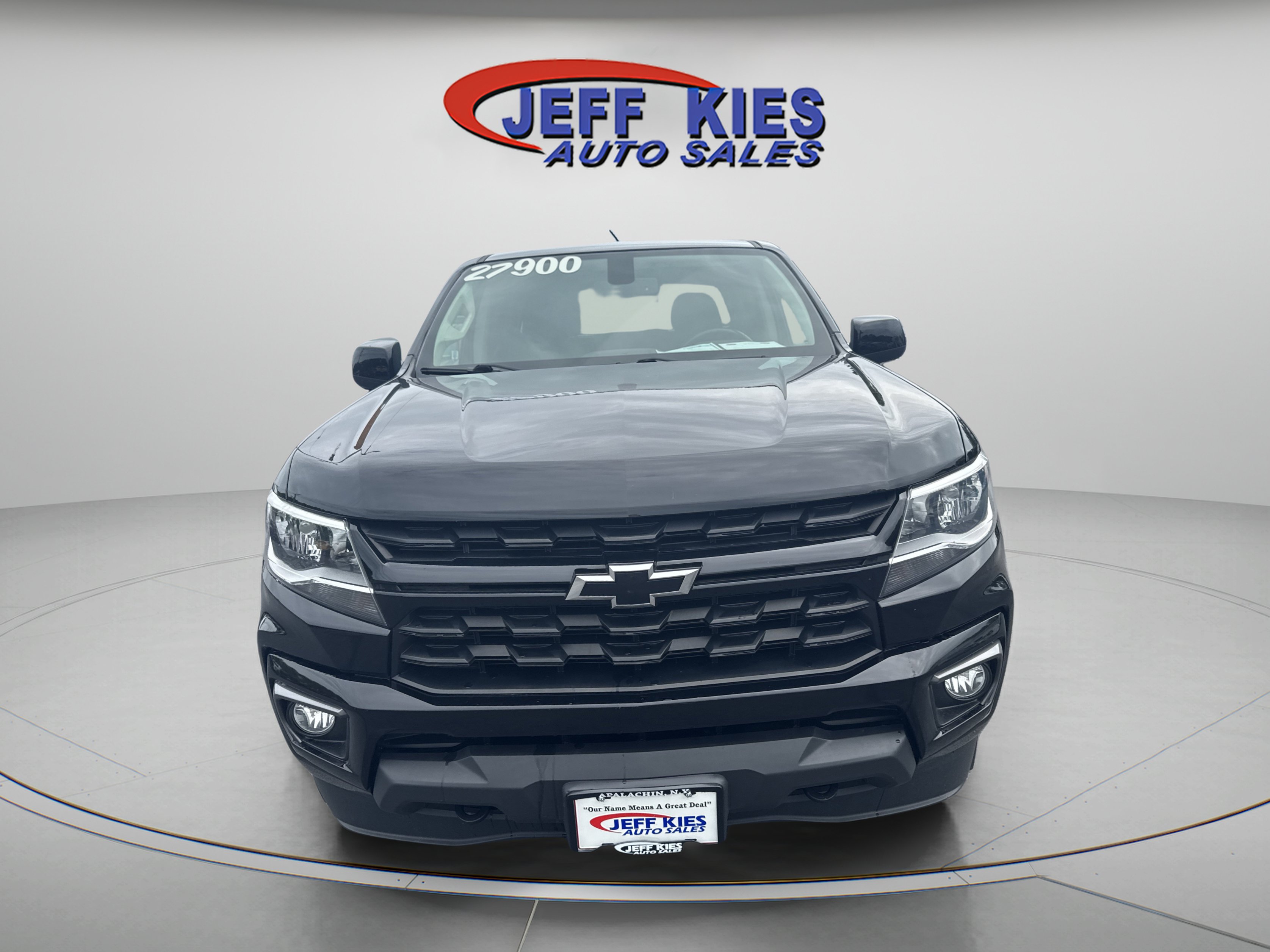 Used 2022 Chevrolet Colorado LT w/ Trail Boss Package AWD/4WD image 2
