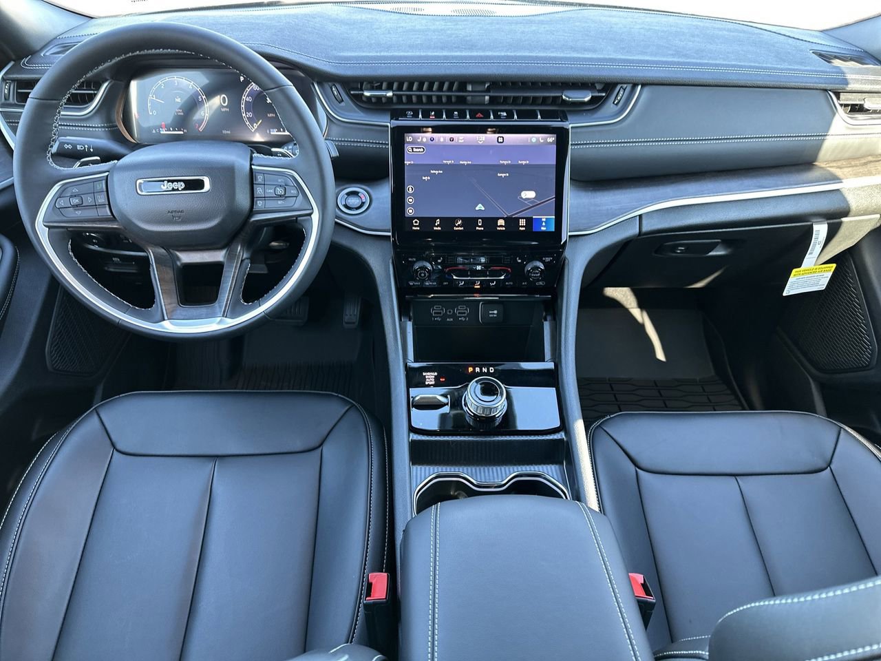 New 2025 Jeep Grand Cherokee Limited AWD/4WD image 2