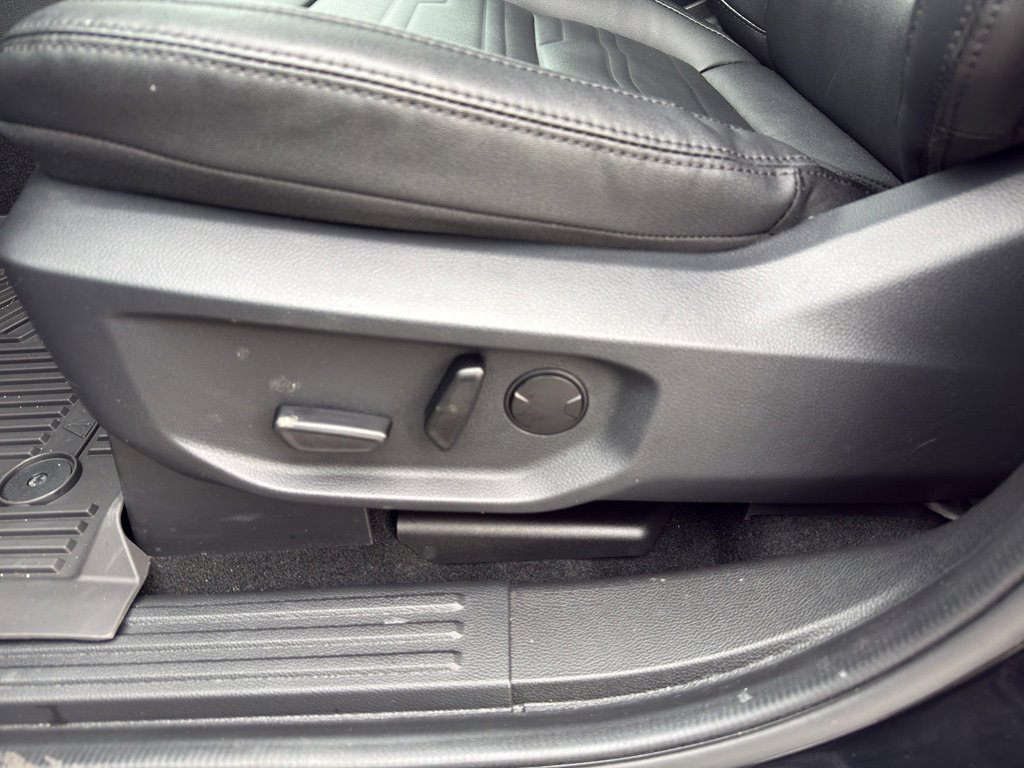 New 2025 Ford Ranger Lariat w/ Black Appearance Package image 12