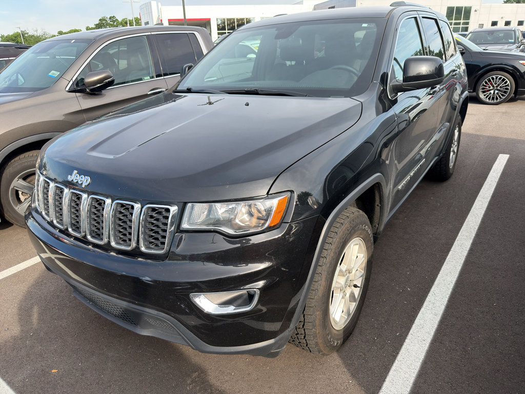 Used 2020 Jeep Grand Cherokee Laredo AWD/4WD image 2