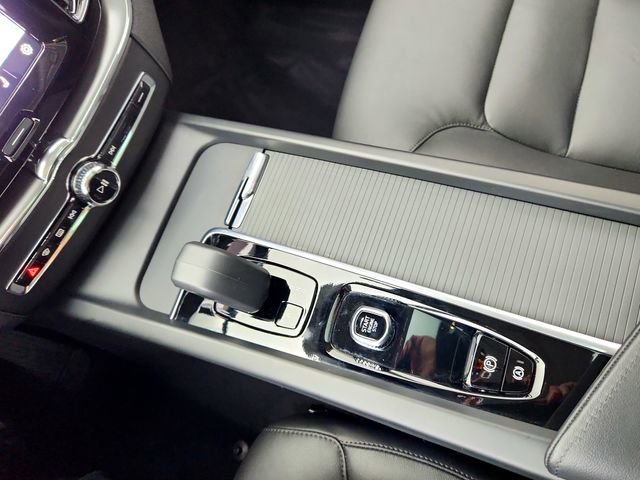 New 2025 Volvo XC60 B5 Core w/ Protection Package Premier image 26