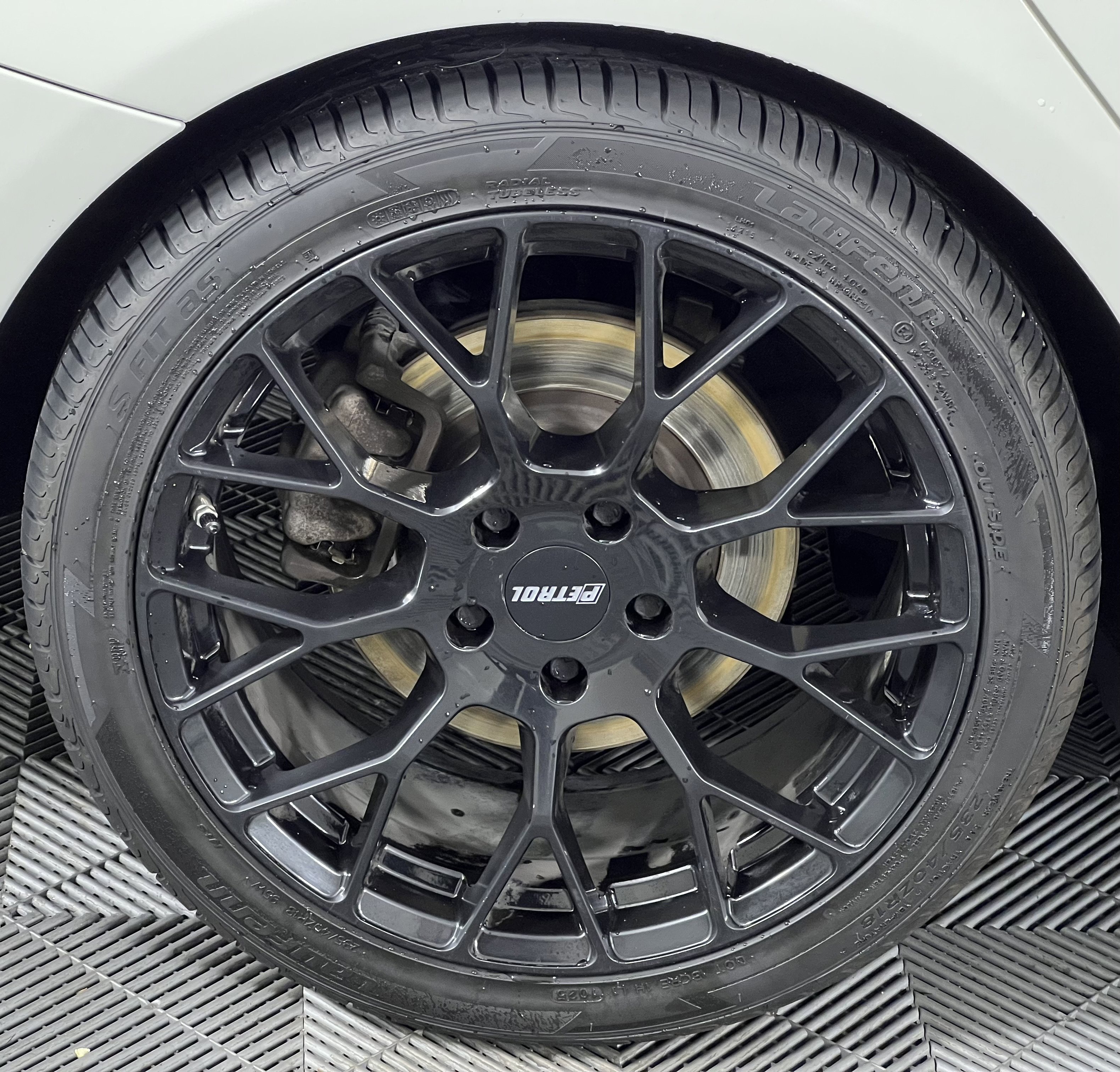 Used 2015 Mercedes-Benz CLA 250 4MATIC image 14