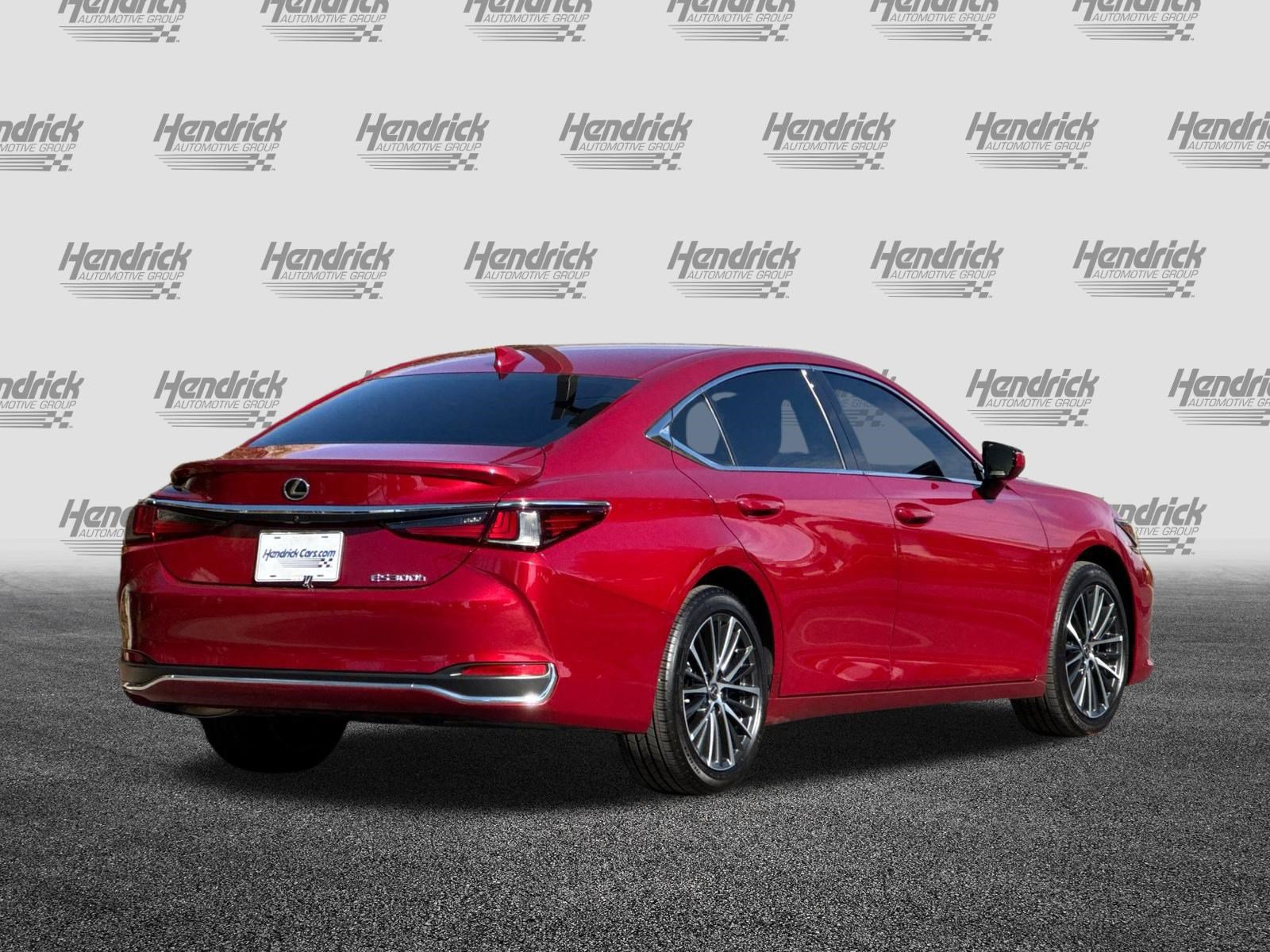 Certified 2024 Lexus ES 300h w/ Premium Package FWD image 5