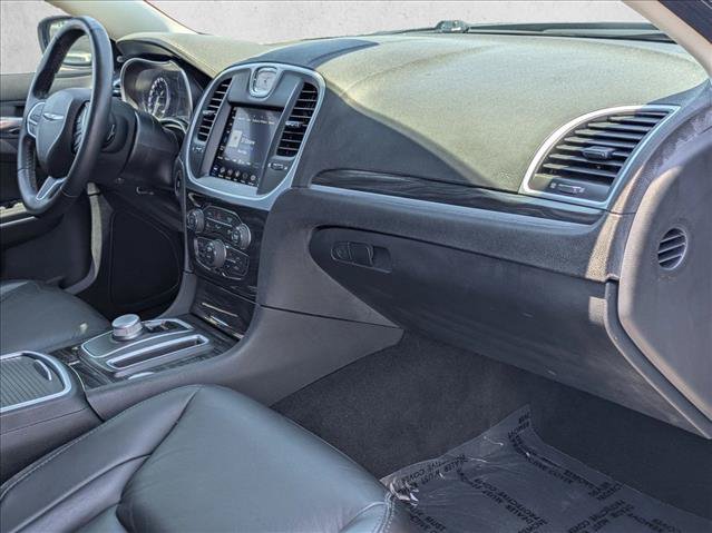 Used 2022 Chrysler 300 Touring L w/ Safetytec Plus Group RWD image 20