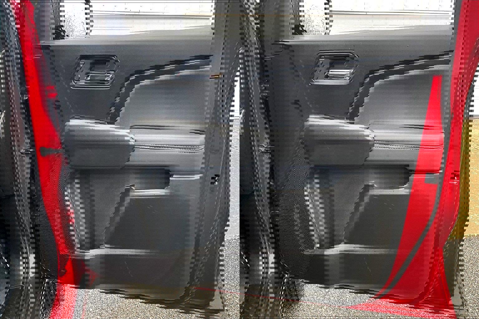 Used 2024 Chevrolet Colorado LT w/ LT Convenience Package image 28