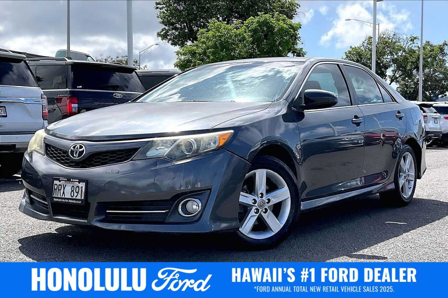 Used 2012 Toyota Camry SE FWD image 1