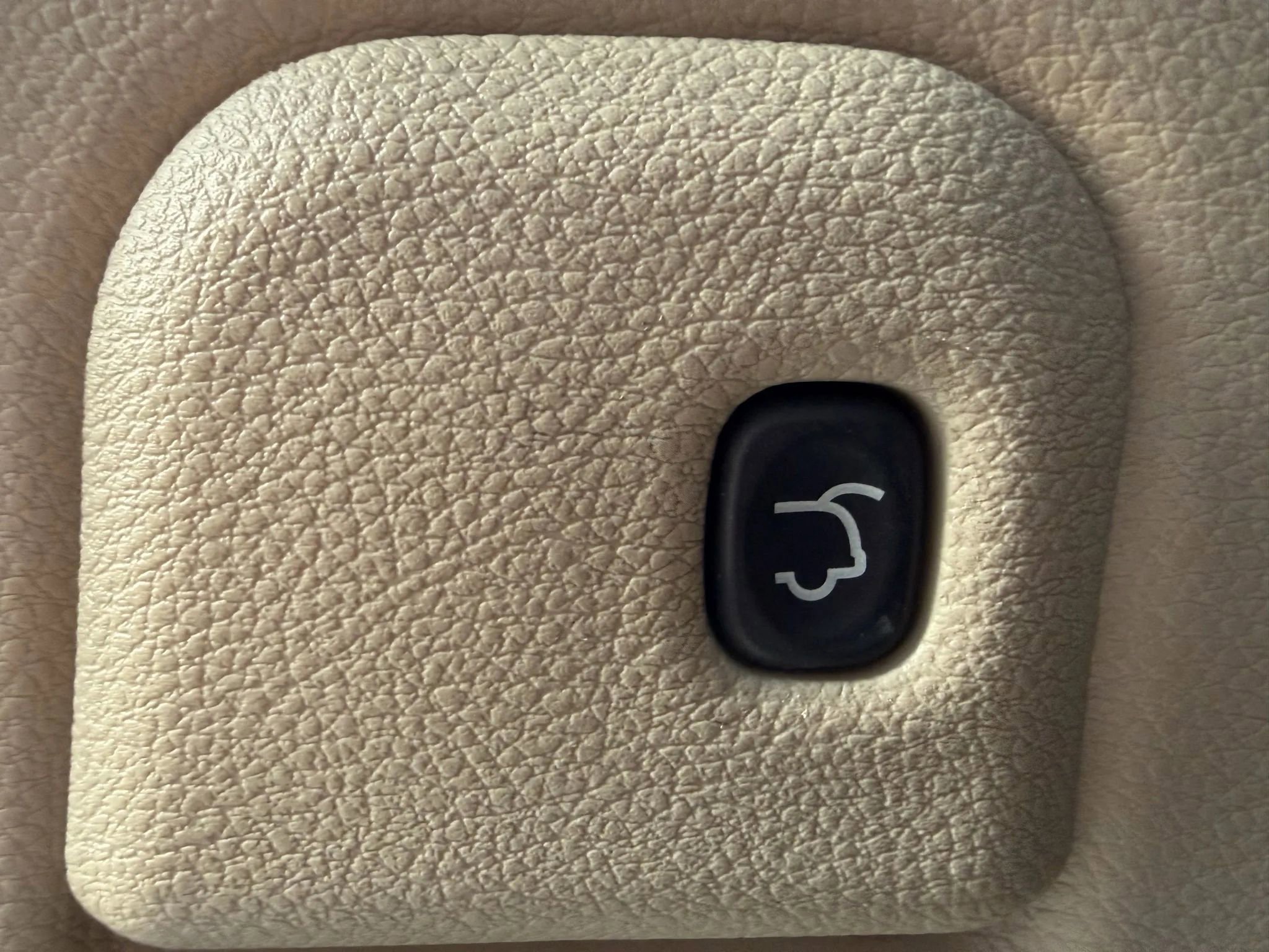 Used 2015 Jeep Grand Cherokee Limited w/ Luxury Group II image 27