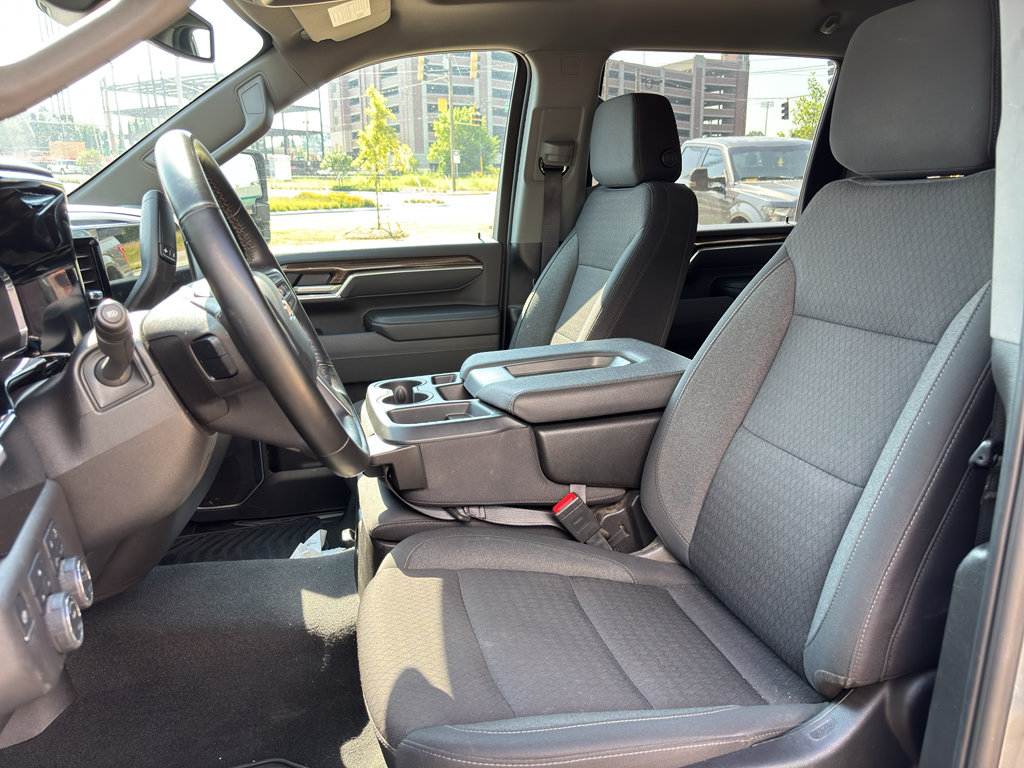 Used 2025 Chevrolet Silverado 2500 LT w/ Safety Package AWD/4WD image 11