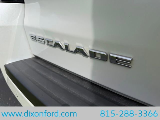 Used 2018 Cadillac Escalade Premium Luxury AWD/4WD image 10