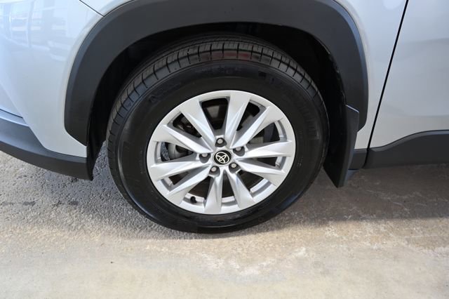 Used 2024 Toyota Corolla Cross LE w/ Moonroof Package AWD/4WD image 31