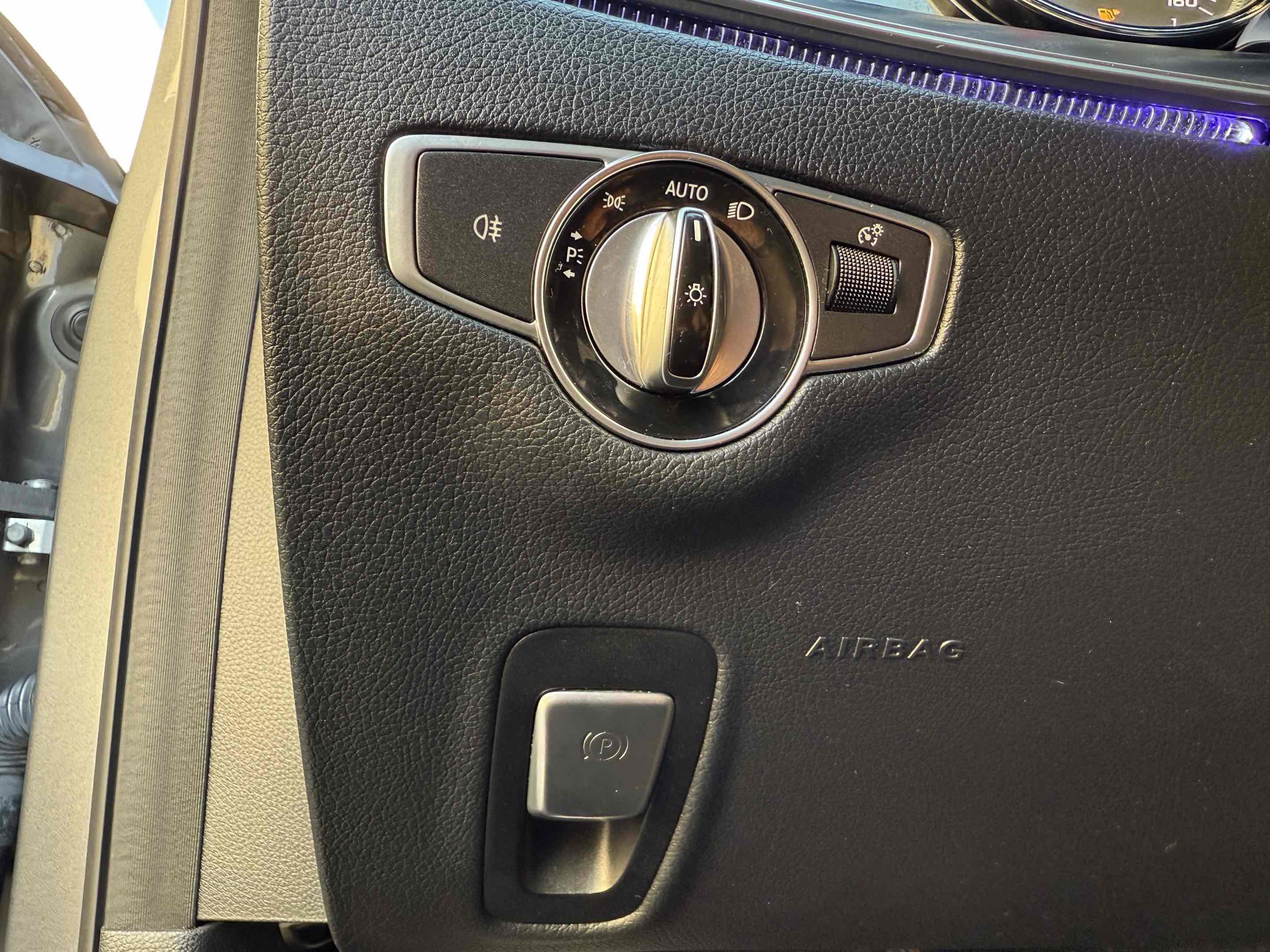 Used 2017 Mercedes-Benz E 400 4MATIC Wagon image 57