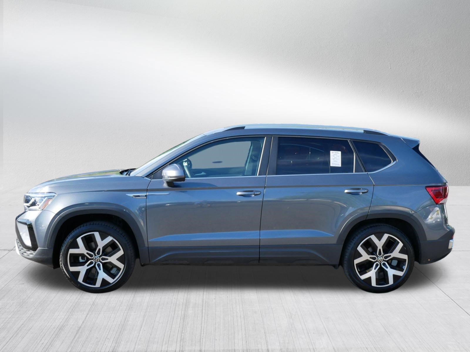 Certified 2023 Volkswagen Taos SEL AWD/4WD image 4