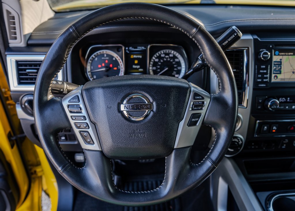 Used 2018 Nissan Titan PRO-4X image 15