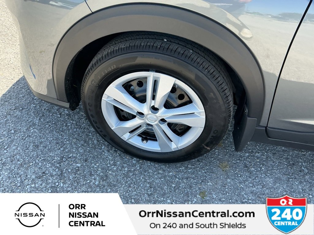 New 2025 Nissan Kicks Play S image 9