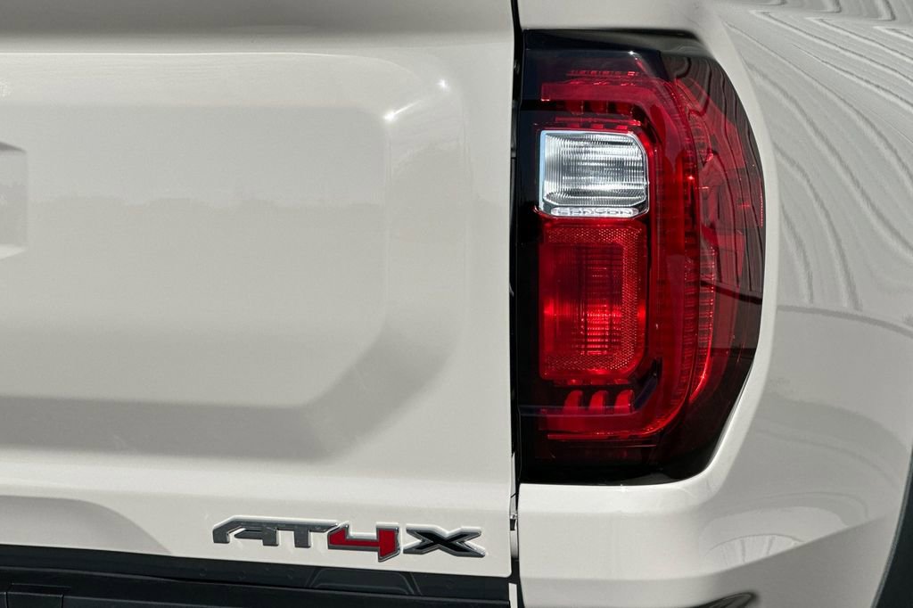 New 2026 GMC Canyon AT4X w/ AT4X AEV Edition AWD/4WD image 7