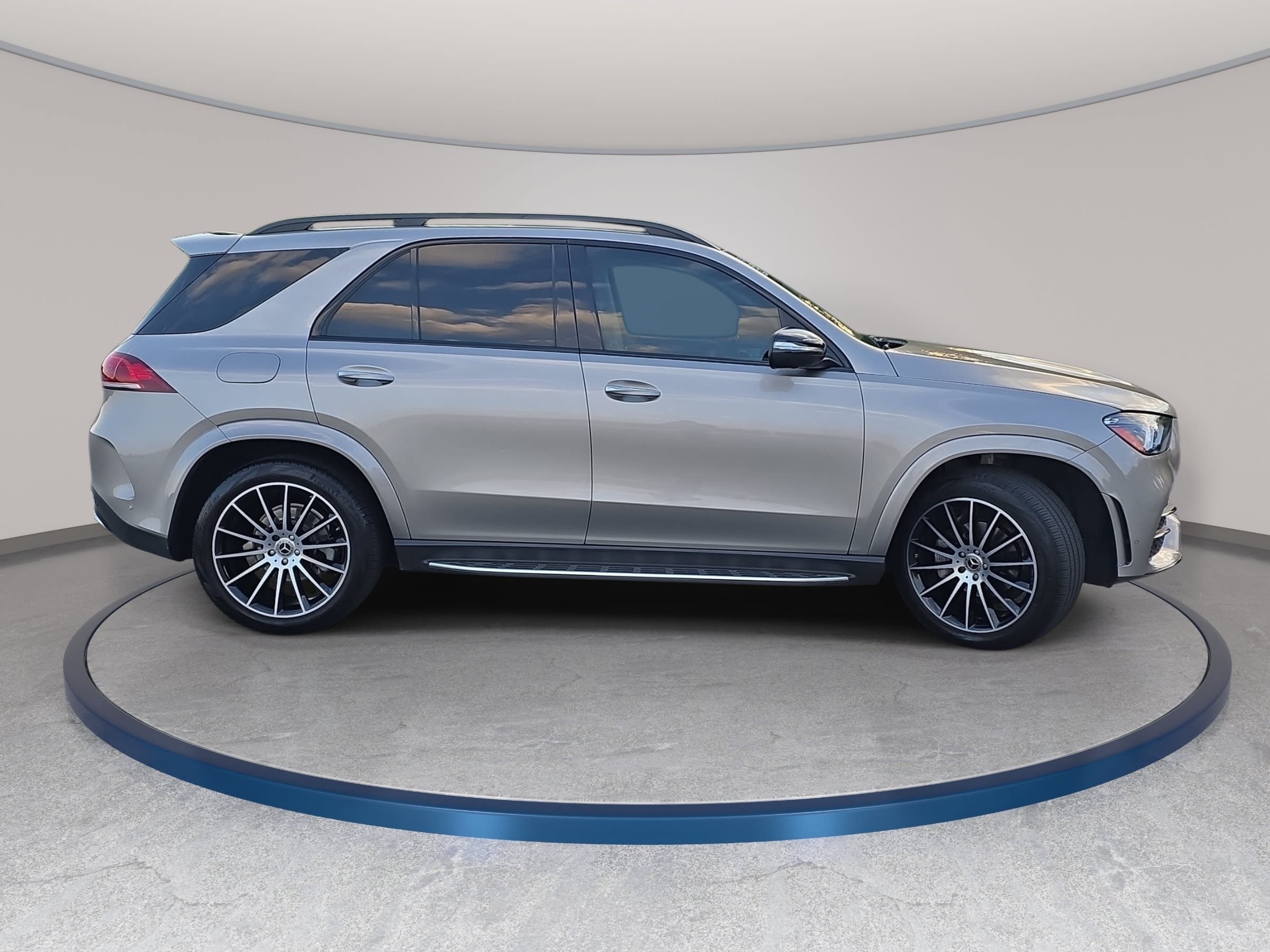 Used 2022 Mercedes-Benz GLE 350 image 4