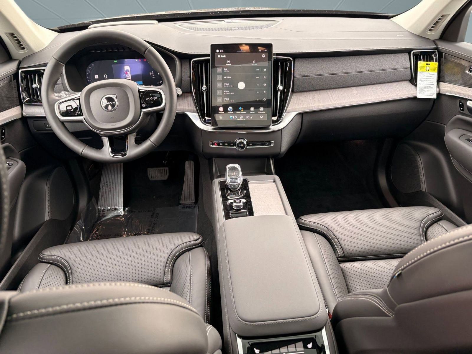 New 2026 Volvo XC90 B6 Ultra w/ Protection Package image 17