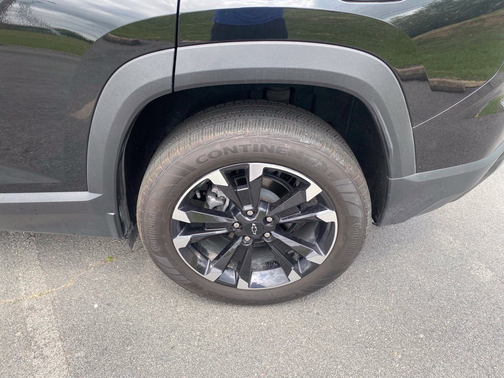 Used 2025 Chevrolet Equinox RS w/ Safety and Technology Package FWD image 30