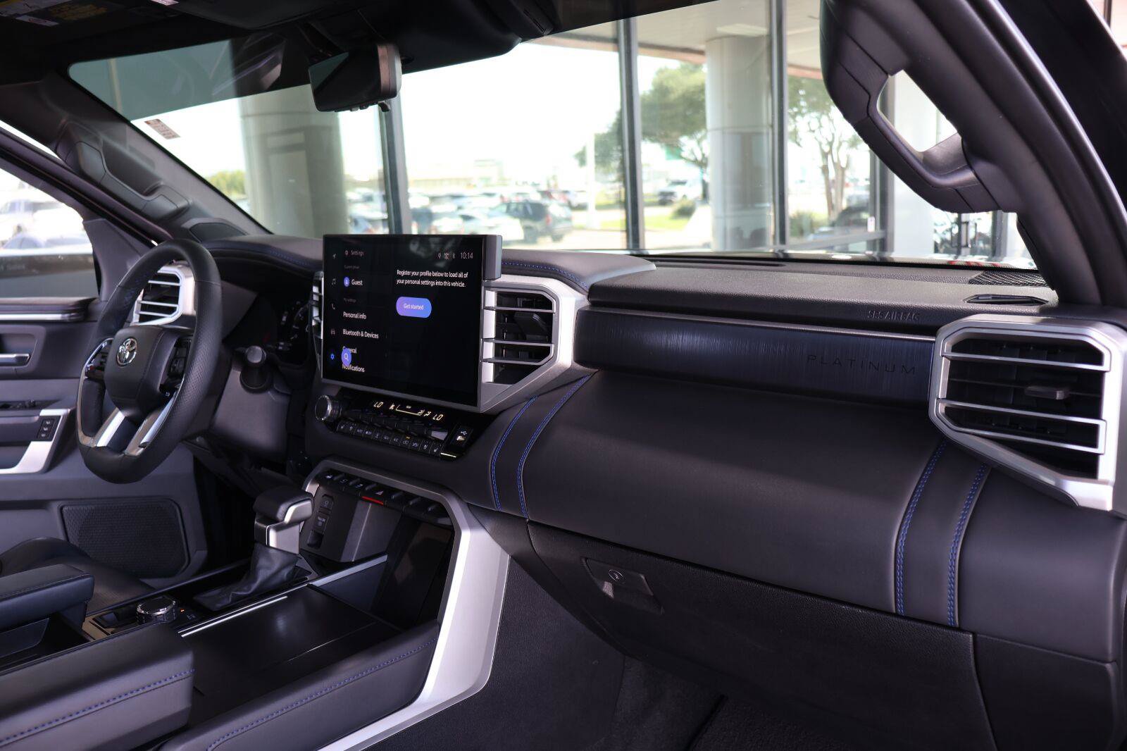 Used 2025 Toyota Sequoia Platinum AWD/4WD image 37