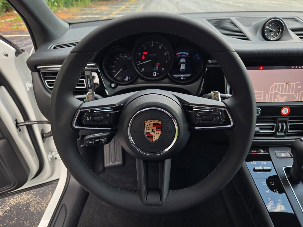 New 2026 Porsche Macan image 30