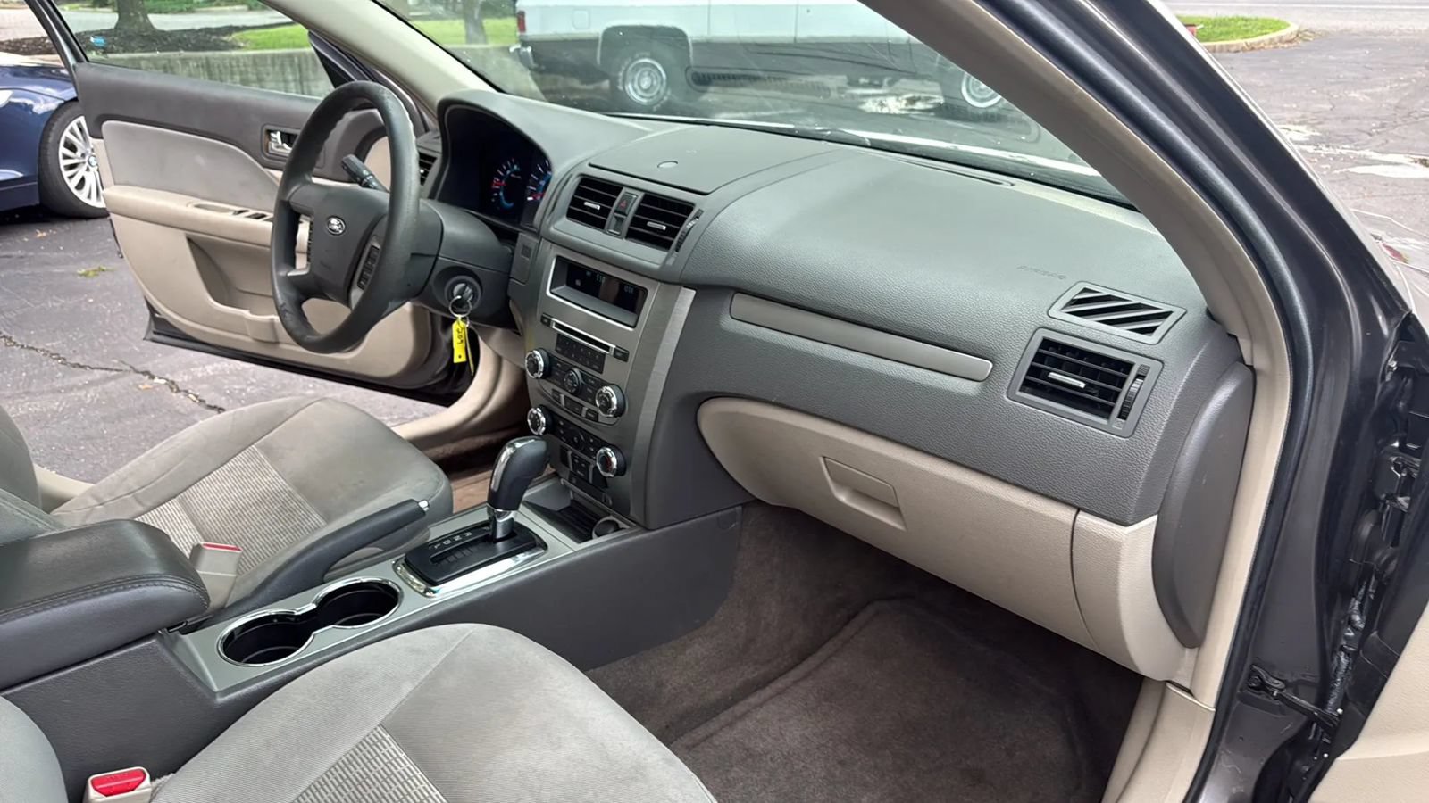 Used 2012 Ford Fusion SE FWD image 13