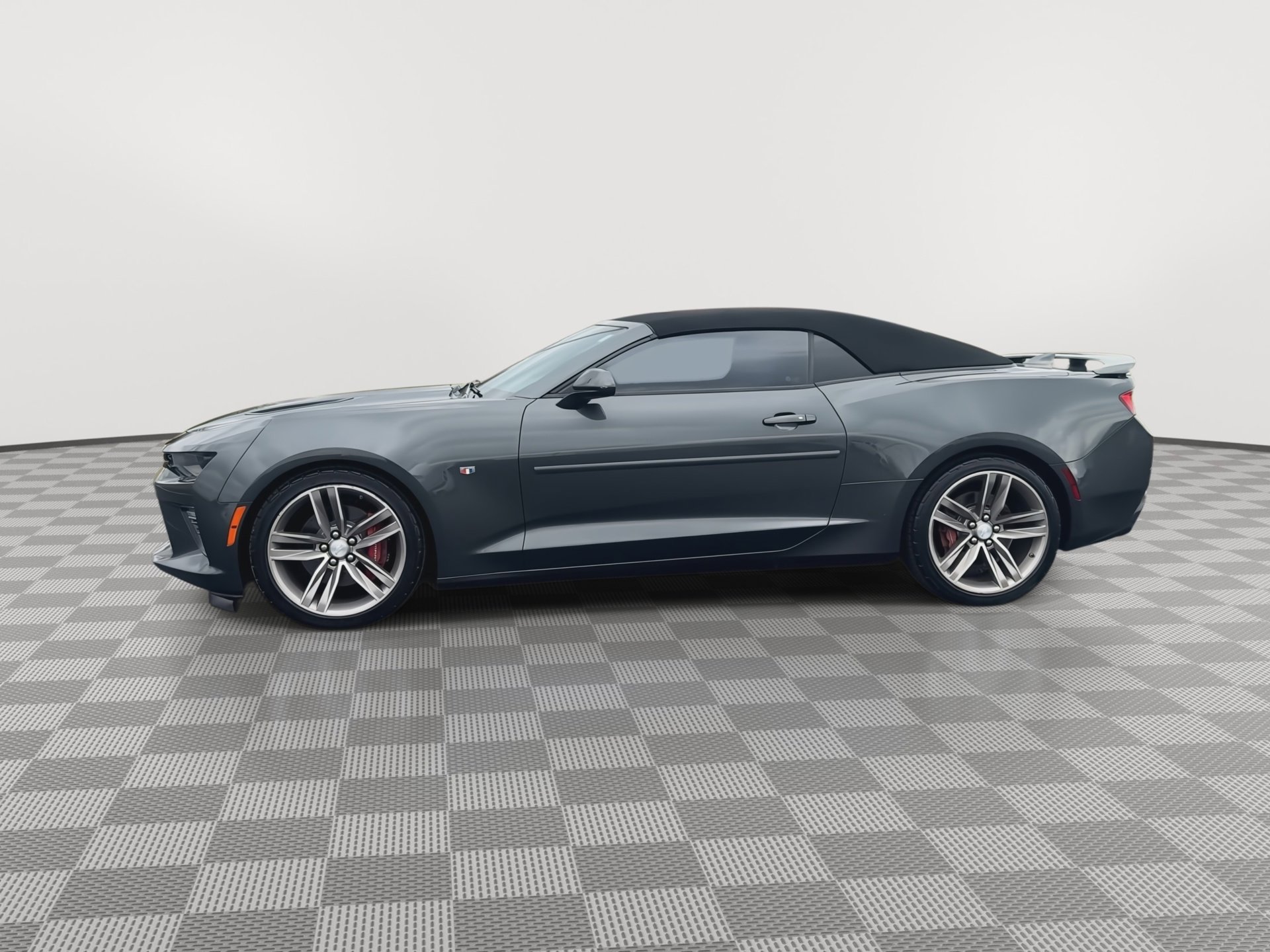 Used 2018 Chevrolet Camaro SS image 5