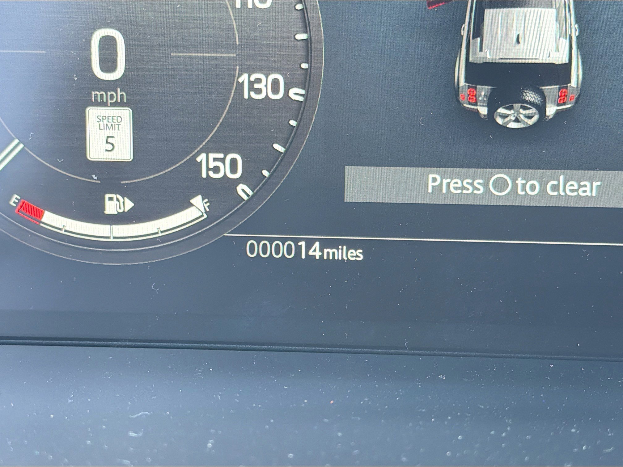 New 2026 Land Rover Defender 110 X-Dynamic SE image 40