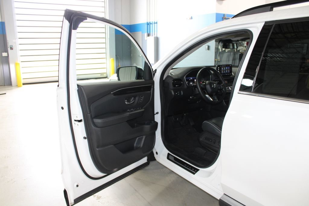Used 2024 Honda Pilot Elite image 7