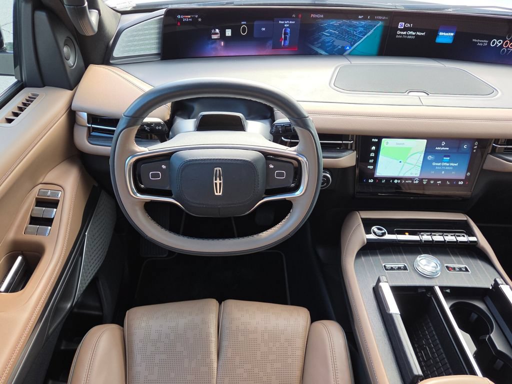Used 2025 Lincoln Navigator Black Label AWD/4WD image 12