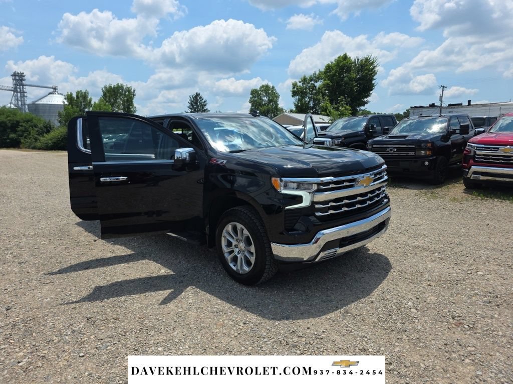 Used 2025 Chevrolet Silverado 1500 LTZ w/ LTZ Premium Package AWD/4WD image 39