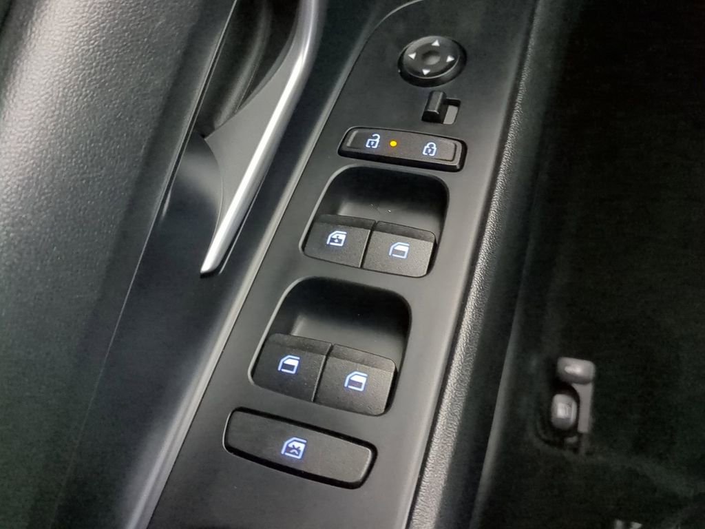 Certified 2024 Hyundai Elantra Limited image 30