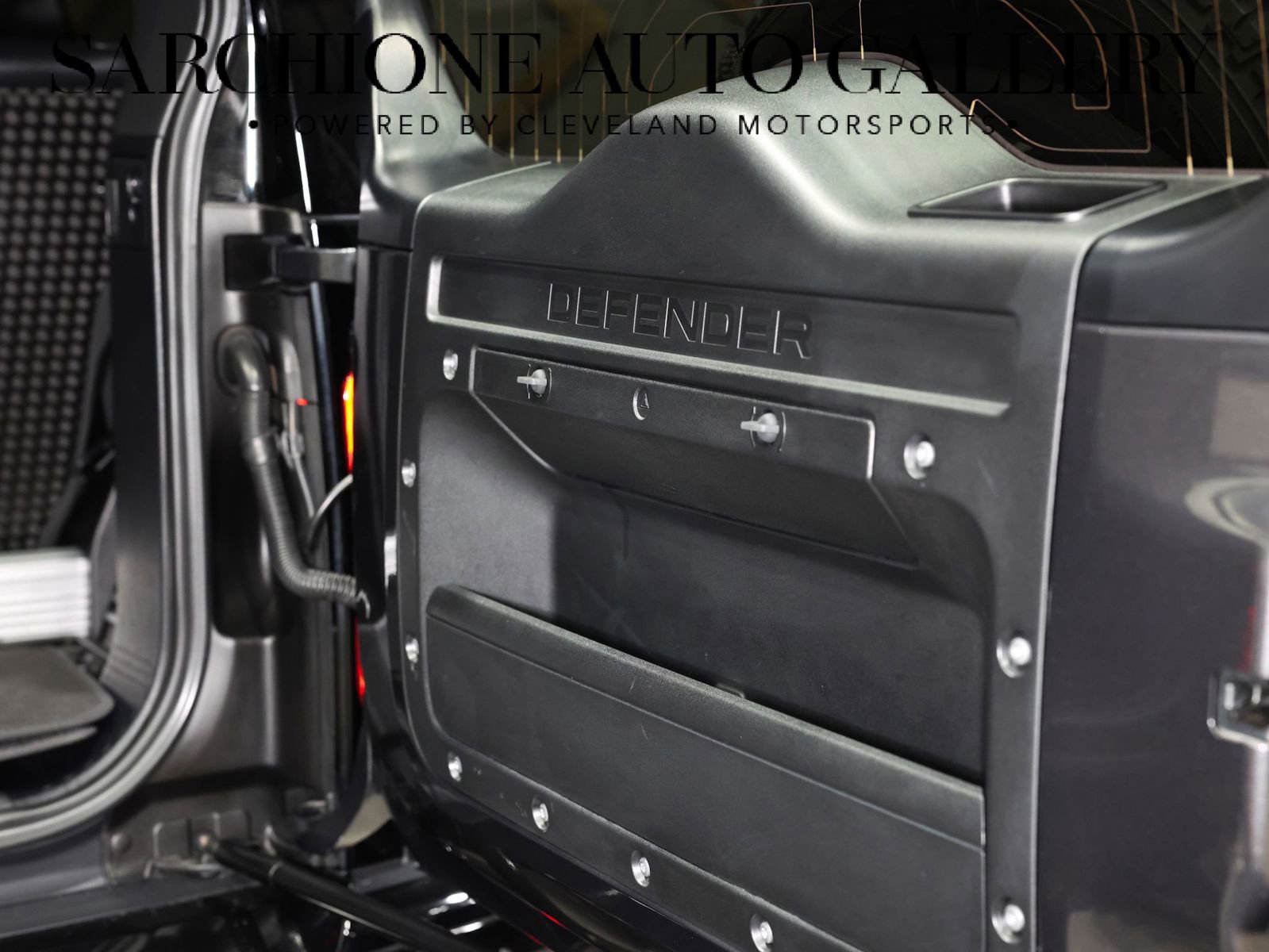 Used 2022 Land Rover Defender 90 X-Dynamic S image 45