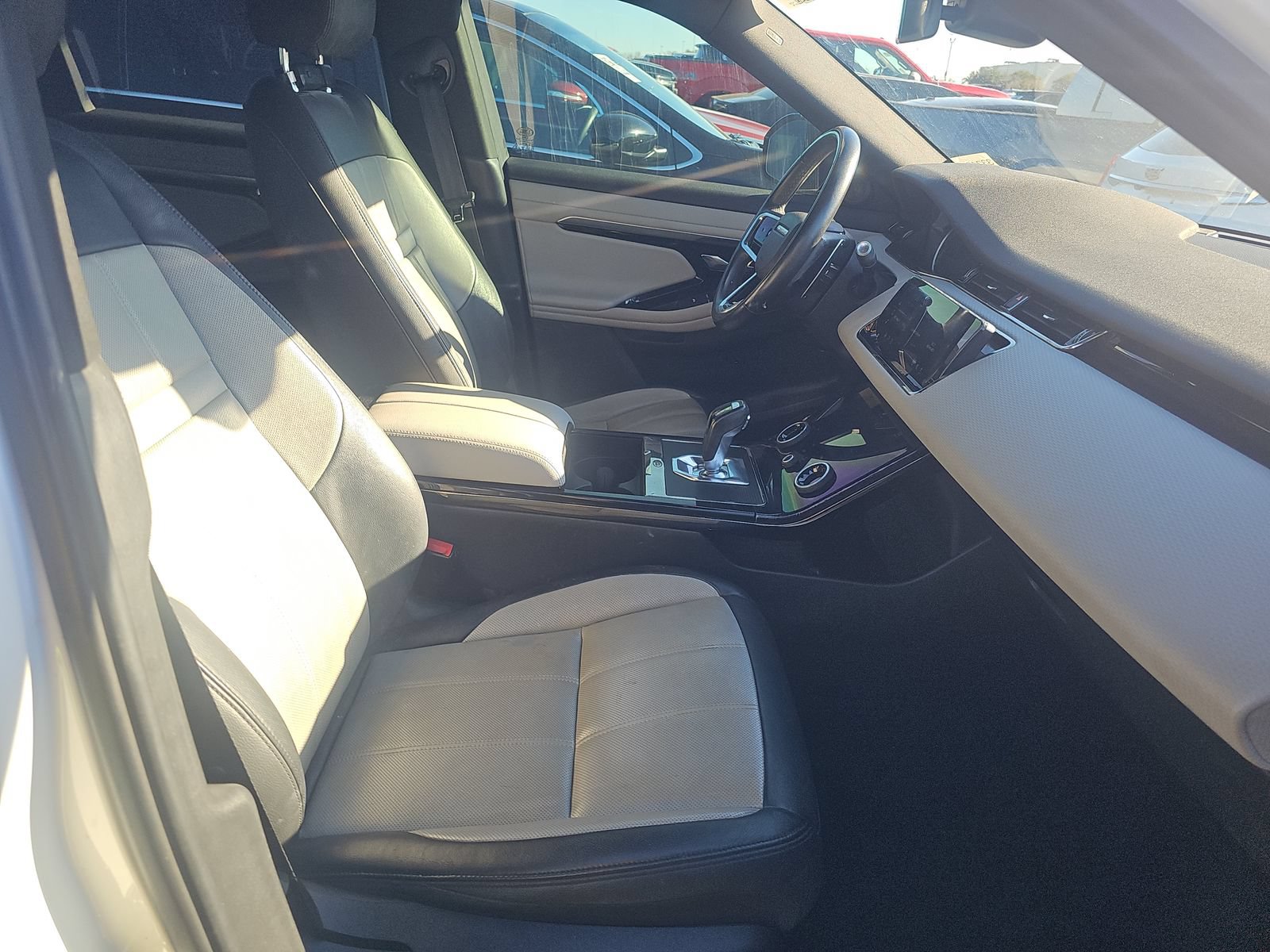 Used 2022 Land Rover Range Rover Evoque R-Dynamic S AWD/4WD image 11