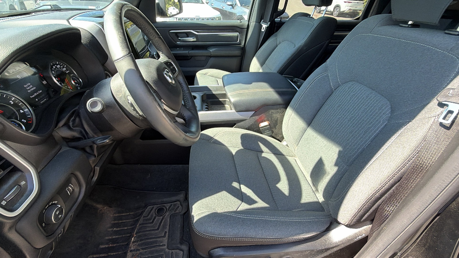 Used 2022 RAM 1500 Big Horn AWD/4WD image 16