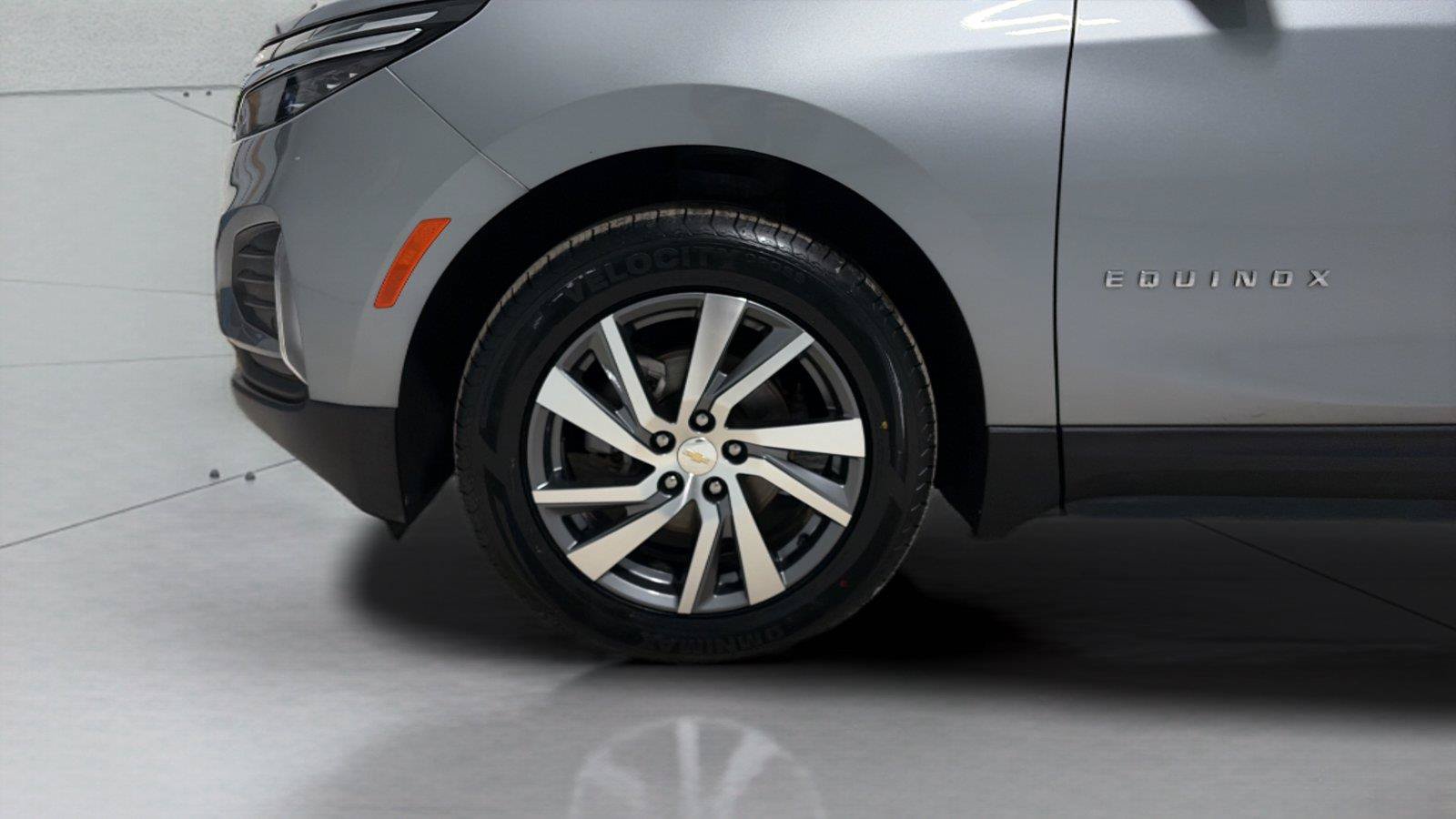 Used 2024 Chevrolet Equinox LT FWD image 23