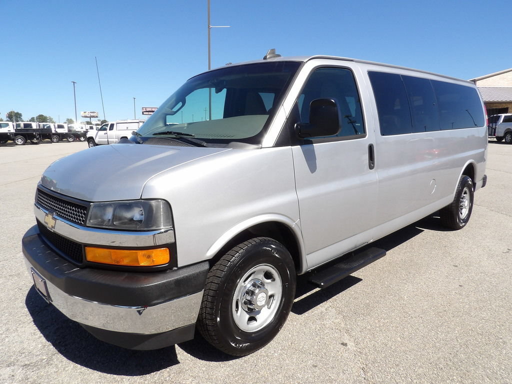 Used 2017 Chevrolet Express 3500 LT w/ LT Preferred Equipment Group RWD image 60