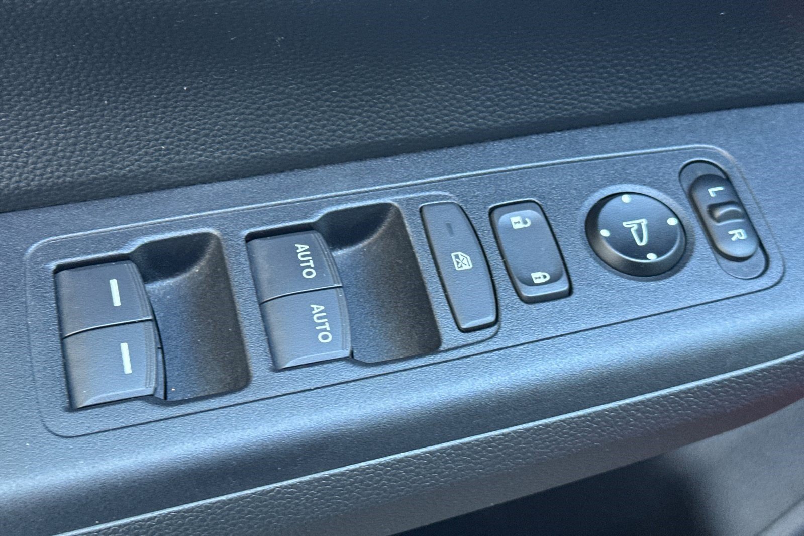 Certified 2025 Honda CR-V EX image 13