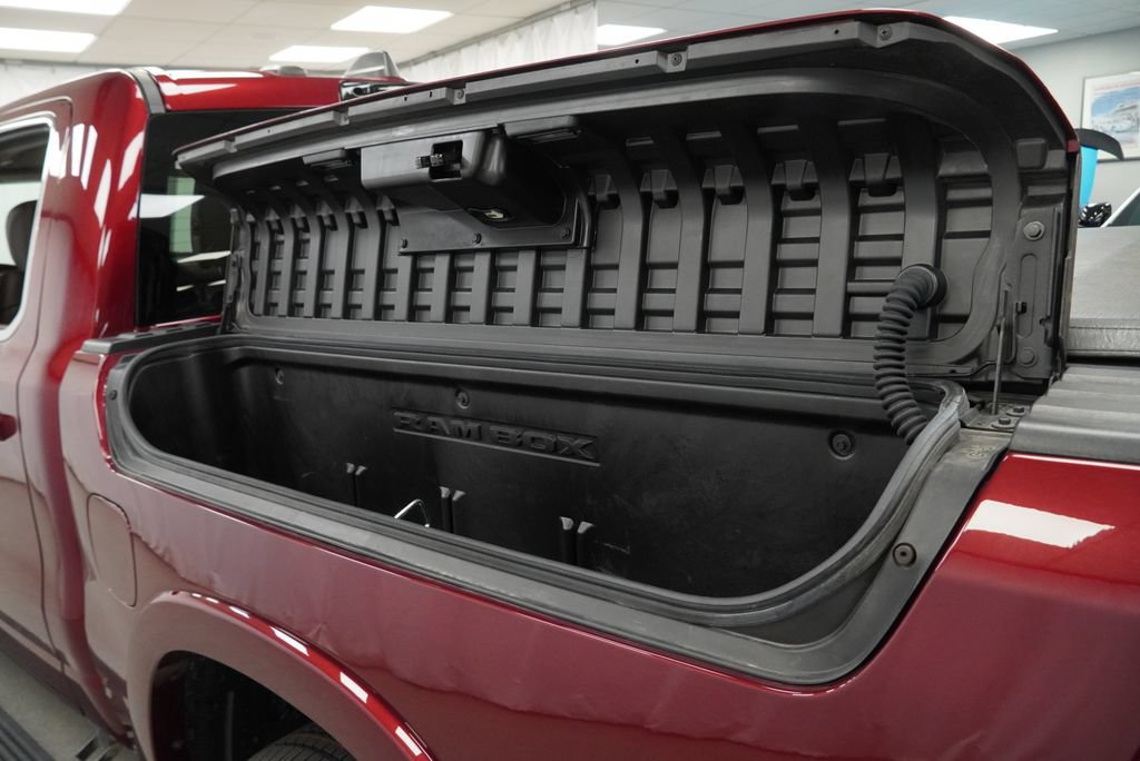 Used 2025 RAM 1500 Limited AWD/4WD image 37