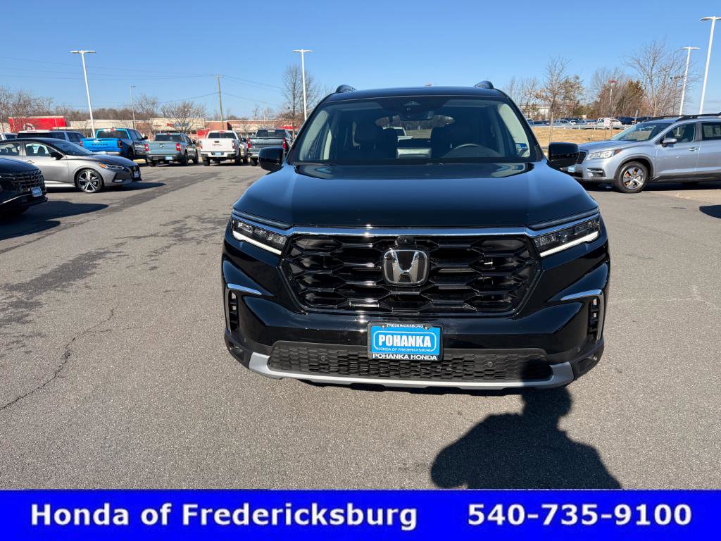 Certified 2025 Honda Pilot Elite image 9