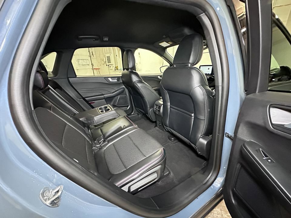 Certified 2025 Ford Escape ST-Line image 27