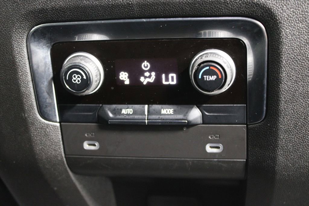 Used 2024 Chevrolet Suburban RST image 38