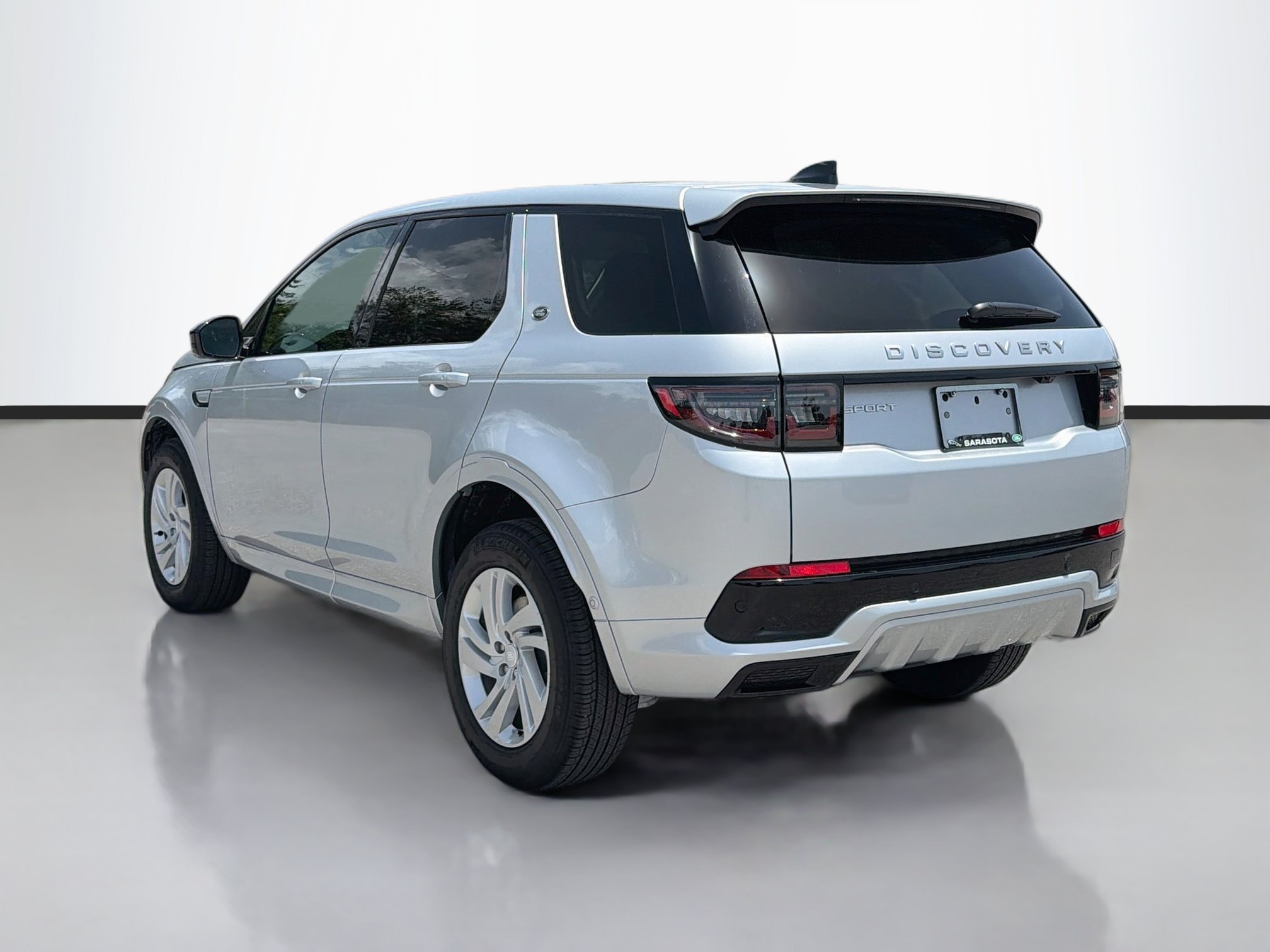 Used 2025 Land Rover Discovery Sport S AWD/4WD image 3