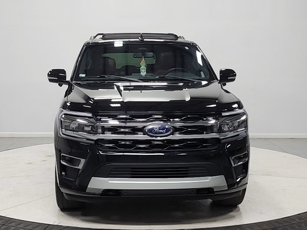 Used 2023 Ford Expedition Max Limited AWD/4WD image 2