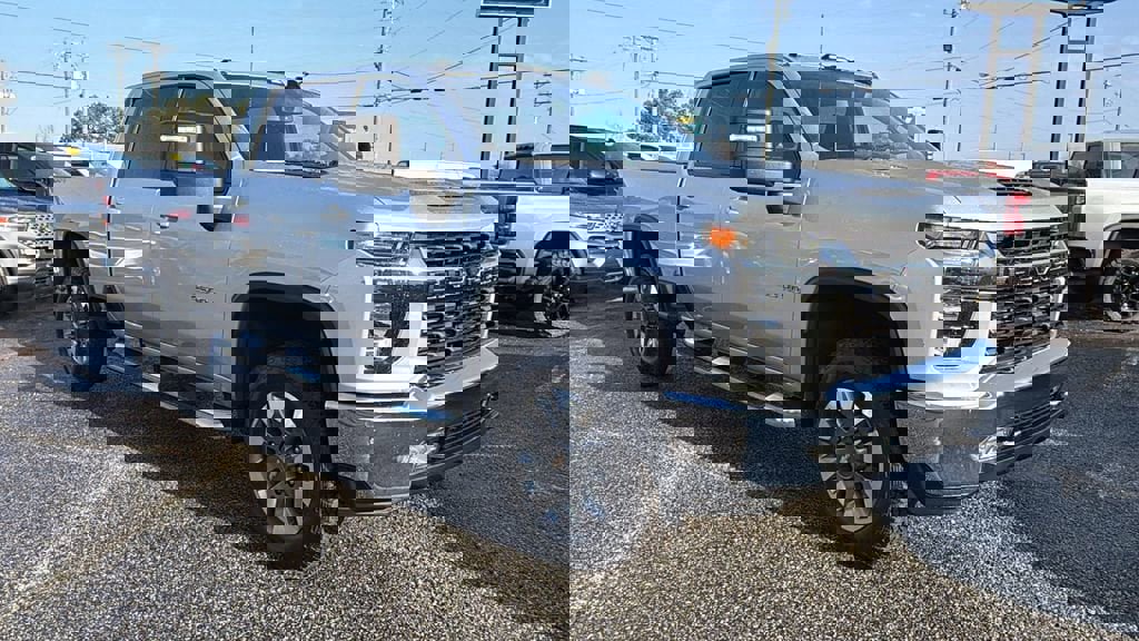 Certified 2022 Chevrolet Silverado 2500 LT w/ Convenience Package image 3