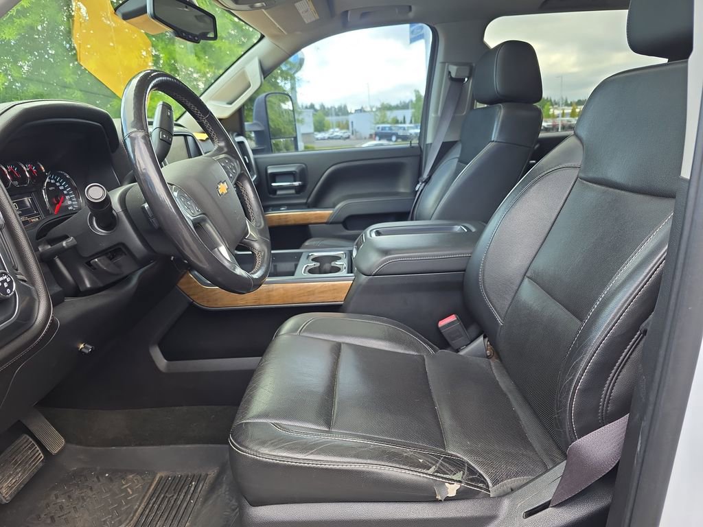 Used 2015 Chevrolet Silverado 2500 LTZ w/ Duramax Plus Package AWD/4WD image 5