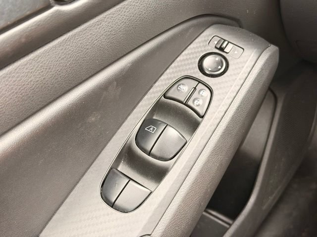 Used 2024 Nissan Altima 2.5 SV FWD image 23