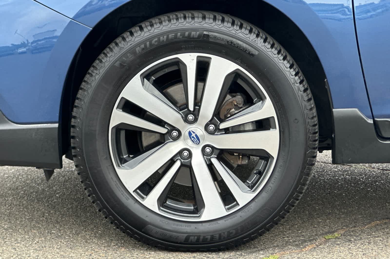 Used 2019 Subaru Outback 3.6R Limited AWD/4WD image 31